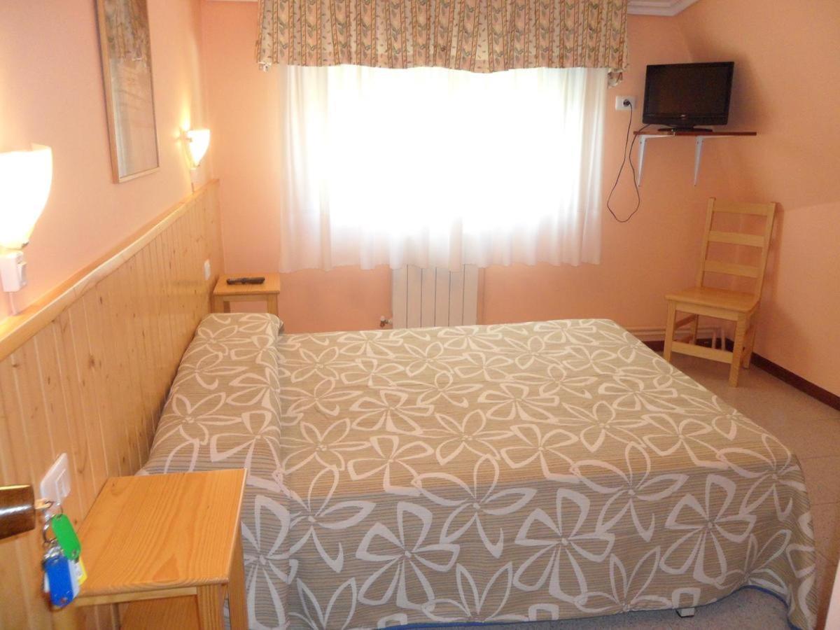 Hostal Alce Hotel Nigran Ngoại thất bức ảnh